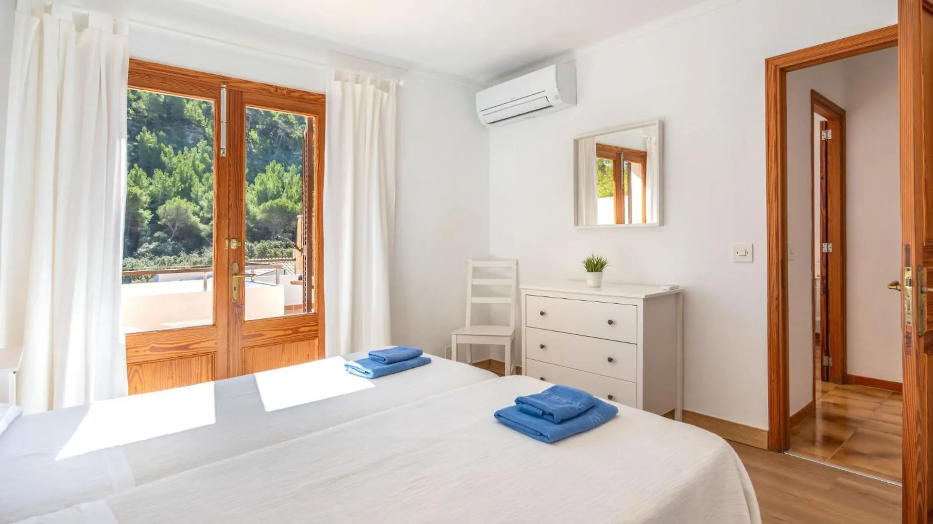 Apartment Clara R - Csv176 By Interhome Cala de Sant Vicenc 0*,  スペイン